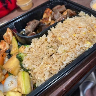 Filet Mignon (5 Oz) and Chicken Hibachi