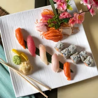 Sushi & Sashimi Deluxe